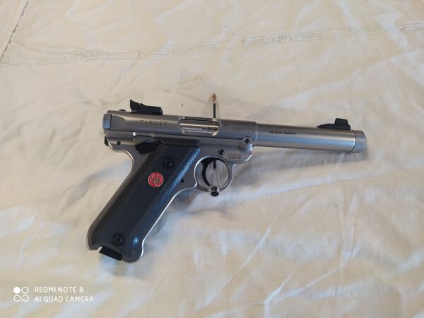 pistolet ruger IV calibre 22 lr